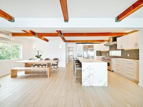 Stunning Views Malibu Vacation Home Sleeps 10 Guests