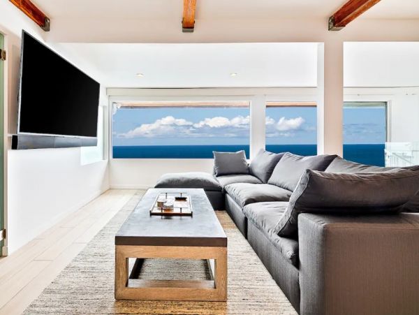 Stunning Views Malibu Vacation Home Sleeps 10 Guests