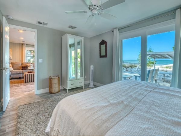Lovely Cottage with 3 Bedrooms & Full Ocean Views