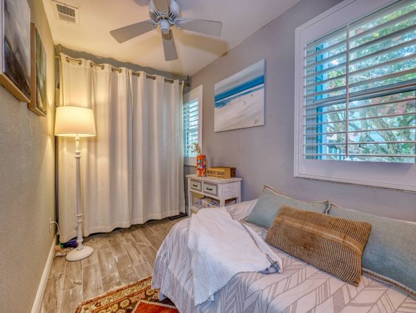 Lovely Cottage with 3 Bedrooms & Full Ocean Views
