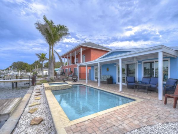 Indian Rocks Beach 3 Bedroom Rental with Stunning Views