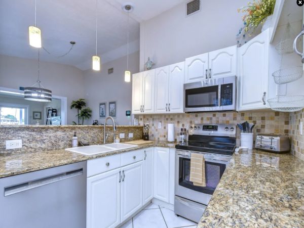 Indian Rocks Beach 3 Bedroom Rental with Stunning Views