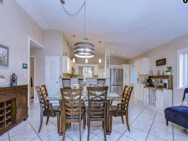 Indian Rocks Beach 3 Bedroom Rental with Stunning Views