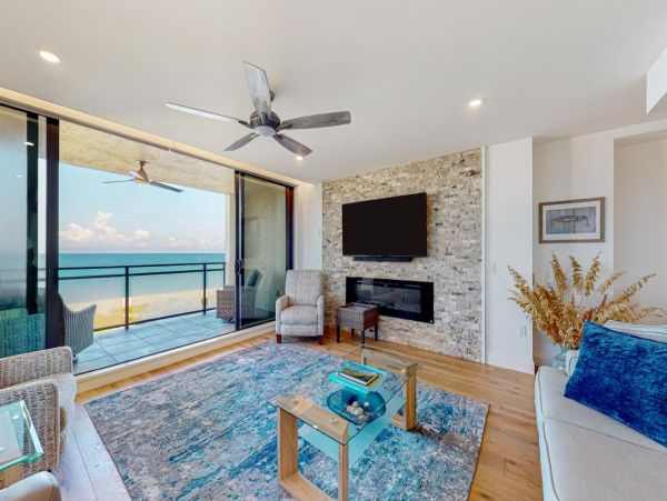 Gulf-front 3 Bedroom Condo in Longboat Key