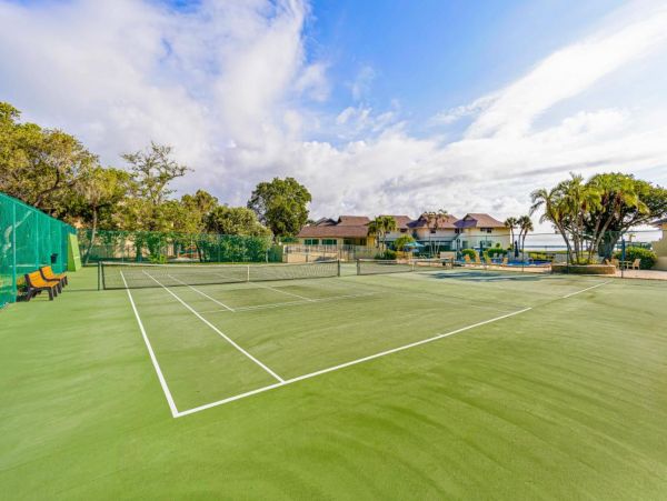 Gulf-front 3 Bedroom Condo in Longboat Key