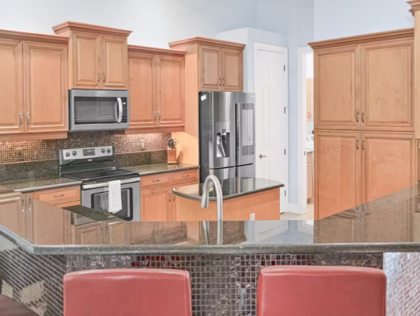 Cape Coral Vacation Home 5 Bedroom & Saltwater Pool