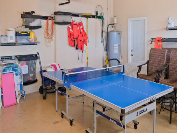 Cape Coral Vacation Home 5 Bedroom & Saltwater Pool