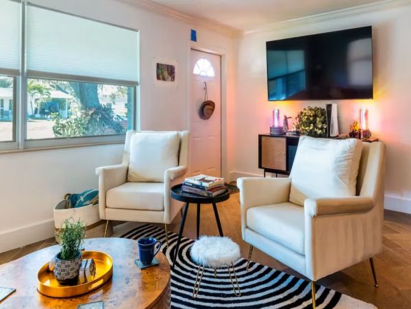 Naples Cozy Two Bedroom Vacation Rental Home