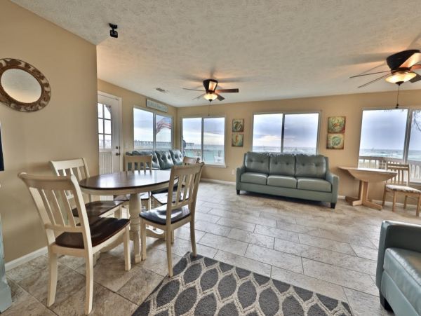 Full Ocean Views 5 Bedroom Vacation Rental