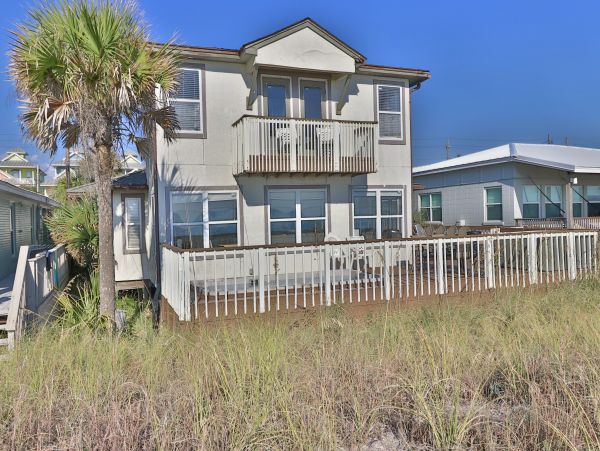 Full Ocean Views 5 Bedroom Vacation Rental