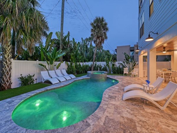 Luxury Vacation Rental 7 Bedroom, Private Pool & Terrace