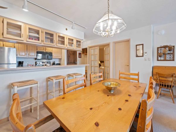 Beaver Creek Two Bedrooms Ski in / Ski out