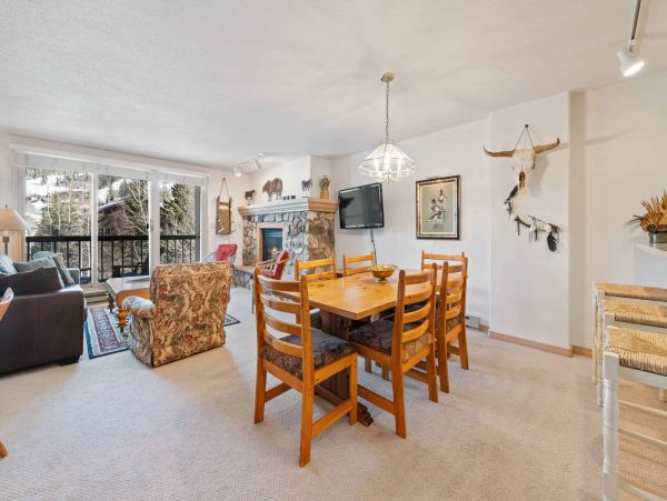 Beaver Creek Two Bedrooms Ski in / Ski out