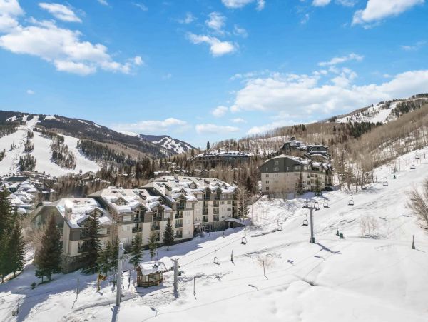 Beaver Creek Two Bedrooms Ski in / Ski out