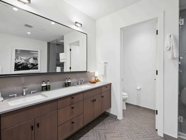 Two Bedroom Mountain Modern Retreat