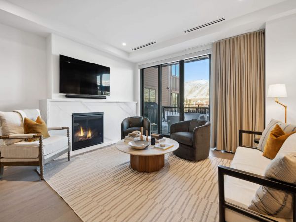 Two Bedroom Mountain Modern Retreat