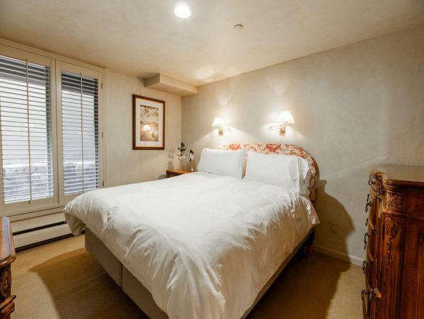 Vail Village 2 Bedroom Luxury Condo