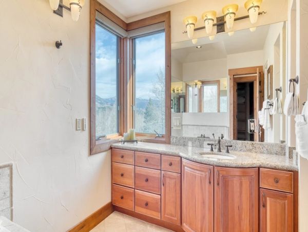 Silverthorne Mountain View Eight Bedroom Vacation Estate