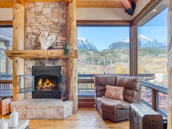 Silverthorne Mountain View Eight Bedroom Vacation Estate