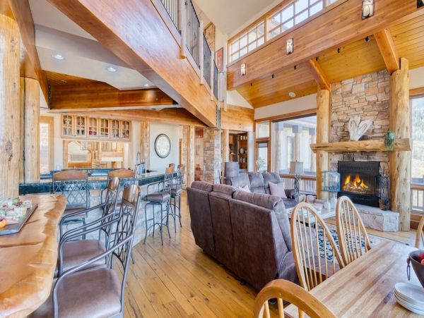Silverthorne Mountain View Eight Bedroom Vacation Estate