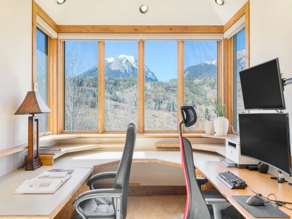 Silverthorne Mountain View Eight Bedroom Vacation Estate