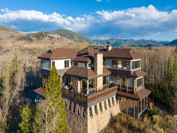 Silverthorne Mountain View Eight Bedroom Vacation Estate