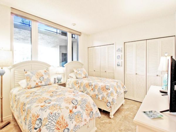 Gulf Front Longboat Key Vacation Condo Two Bedroom
