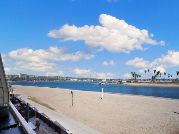 Bayfront Two Bedroom Vacation Rental in Mission Beach