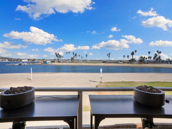Bayfront Two Bedroom Vacation Rental in Mission Beach
