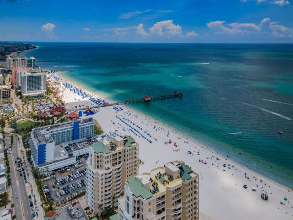 Charming Beach Three Bedroom Cottage in Clearwater Beach