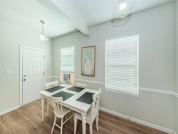 Charming Beach Three Bedroom Cottage in Clearwater Beach