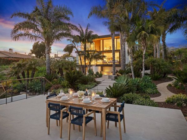 Modern Luxury Santa Barbara with Amazing Views