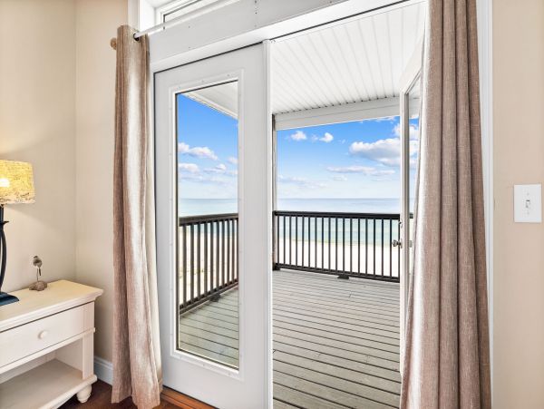 Beach-Front Cape San Blas Vacation Rental