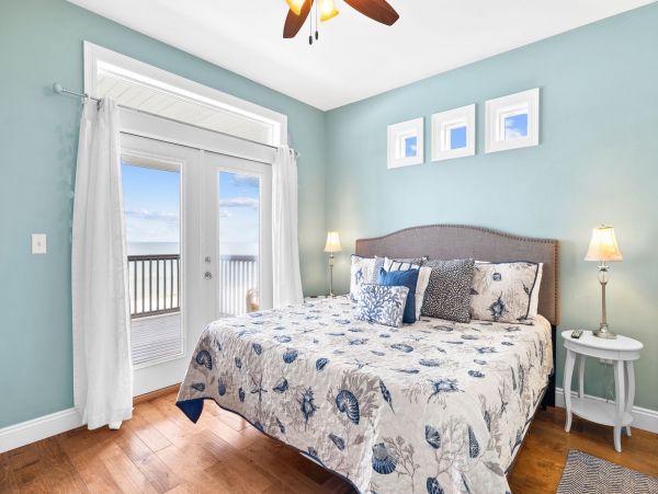 Beach-Front Cape San Blas Vacation Rental