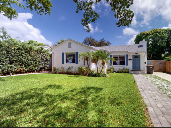 West Palm Beach Updated Cottage Close to Everything!