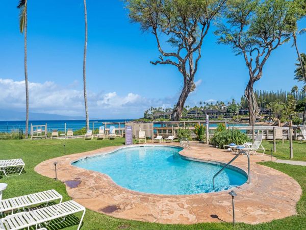 Cozy 1BD Condo Ocean Views from Napili Bay a Tropical Winter Retreat!