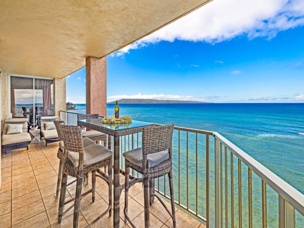 Oceanfront Kahana Vacation Condo Two Bedroom