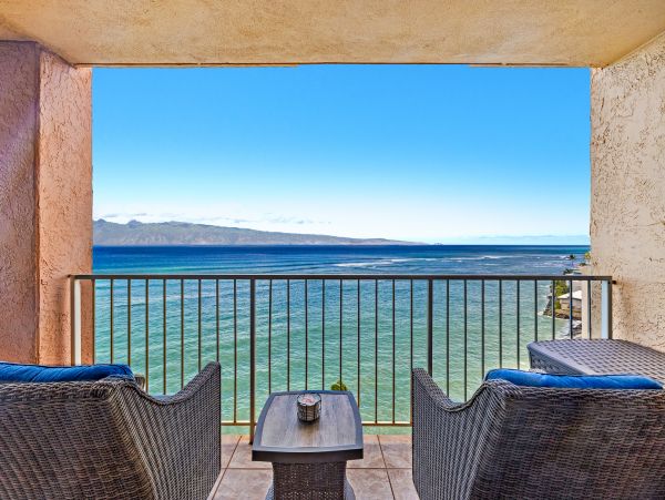 Oceanfront Kahana Vacation Condo Two Bedroom