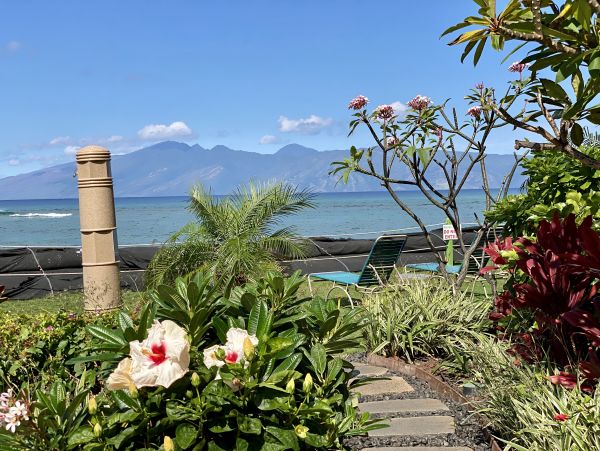 Oceanfront Kahana Vacation Condo Two Bedroom