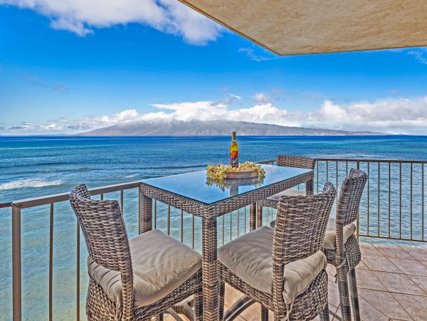 Oceanfront Kahana Vacation Condo Two Bedroom