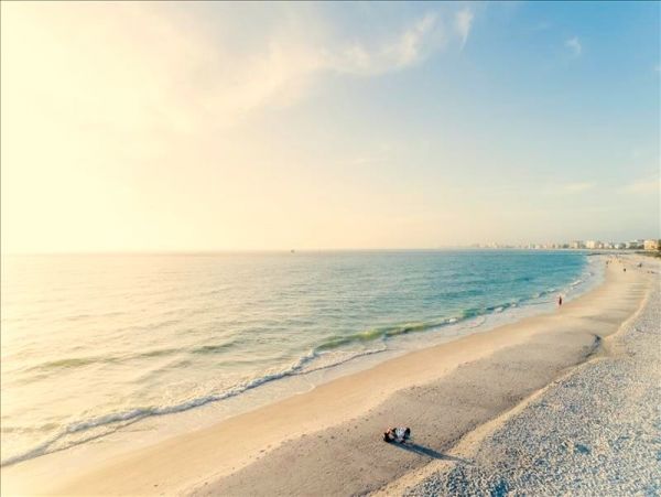 Beachfront Two Bedroom Vacation Rental in Treasure Island
