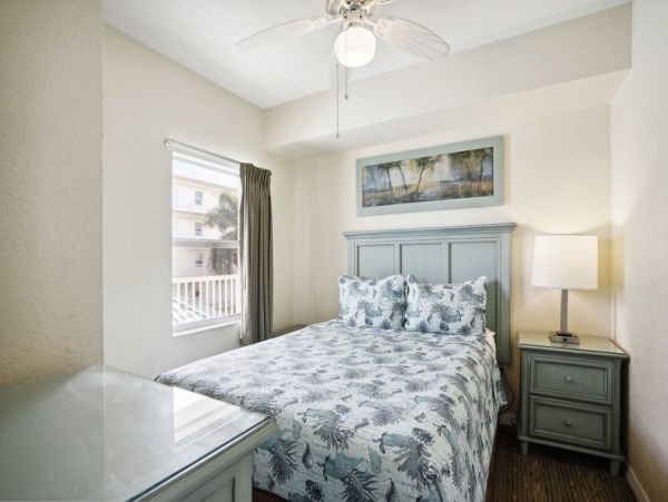 Beachfront Two Bedroom Vacation Rental in Treasure Island