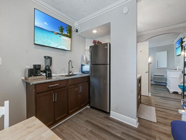 Clearwater Beach Bedroom Suite Short Walk to Beach