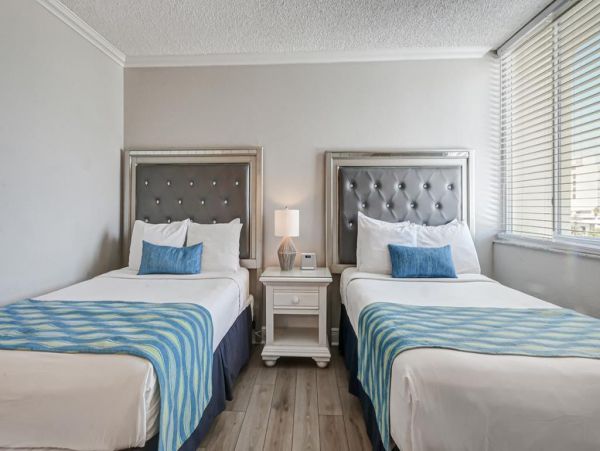 Clearwater Beach Bedroom Suite Short Walk to Beach