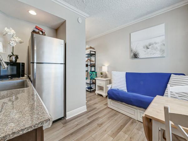 Clearwater Beach Bedroom Suite Short Walk to Beach