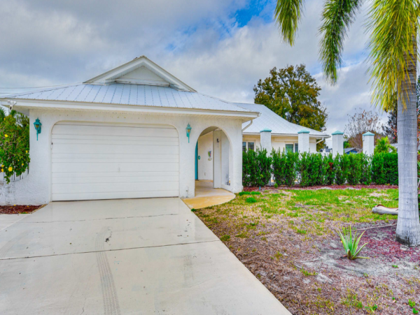 Charming Bradenton Vacation Rental with Private Pool
