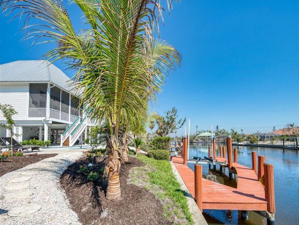 Beautiful Best Luxury Vacation Pool Home Sleeps Four Bedroom