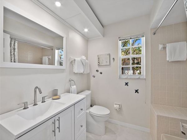 Beautiful Best Luxury Vacation Pool Home Sleeps Four Bedroom