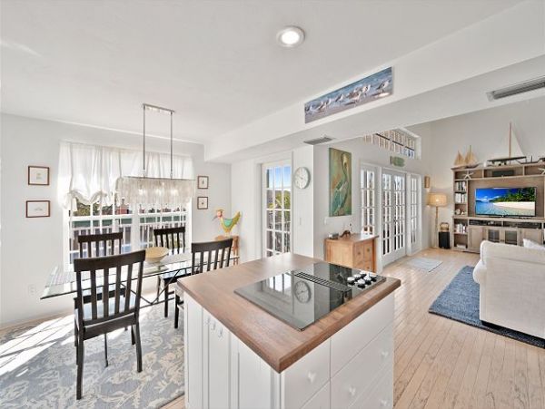 Beautiful Best Luxury Vacation Pool Home Sleeps Four Bedroom