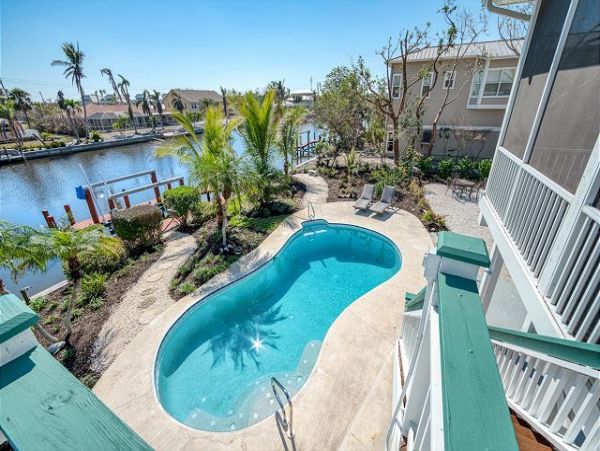 Beautiful Best Luxury Vacation Pool Home Sleeps Four Bedroom
